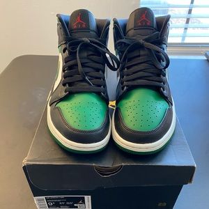 Air Jordan 1 Mid Pine Green